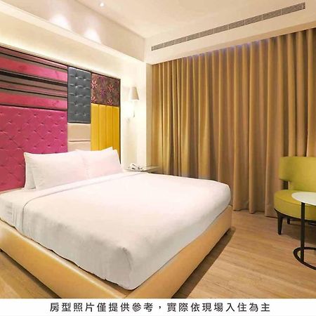 Royal Group Hotel Bo Ai Branch Kaohsiung Extérieur photo