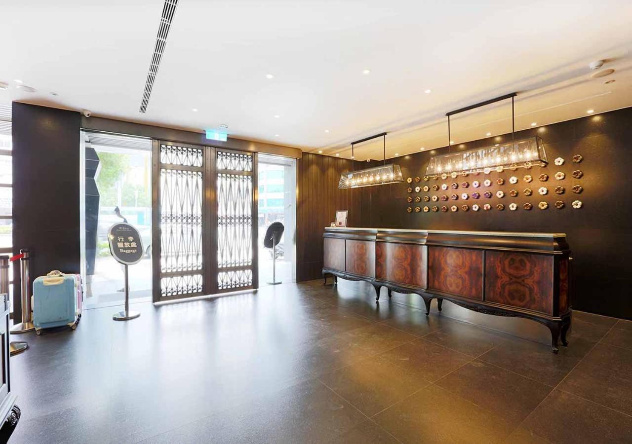 Royal Group Hotel Bo Ai Branch Kaohsiung Extérieur photo